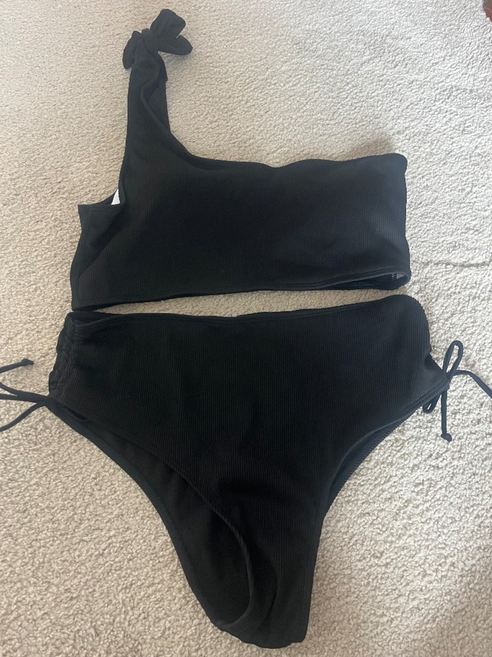 SHEIN bathing suit